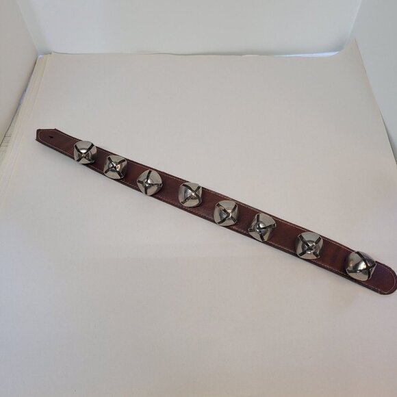 Vintage Christmas Sleigh 12 Metal Bells on 23" Strap Great Sound - Picture 3 of 7